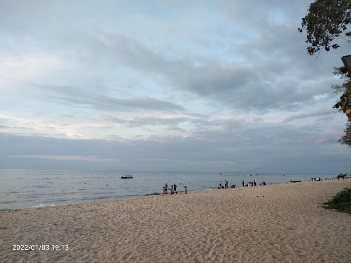 Апартаменты All Is One At Batu Ferringhi Sri Sayang Экстерьер фото